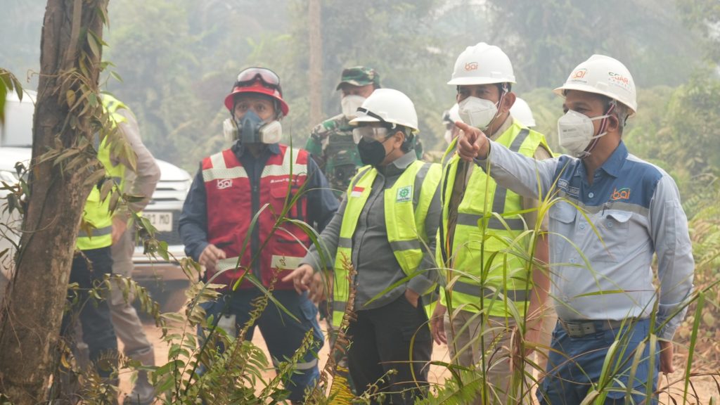 Direktur Utama PT Mineral Industri Indonesia (“MIND ID”) Maroef Sjamsoeddin mengkoordinasikan langsung pengerahan 60 personel pemadam kebakaran bersertifikat dari Grup MIND ID untuk memperkuat tim yang telah bekerja di lapangan. Personil tersebut merupakan personal gabungan yang berasal INALUM, ANTAM, PT Bukit Asam (Persero) Tbk, PT Timah (Persero) Tbk, PT Freeport Indonesia, dan PT Vale Indonesia Tbk.